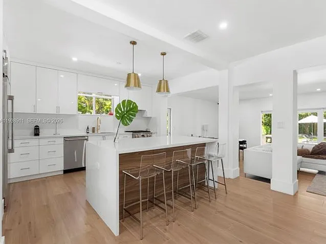 7825 SW 72nd Ave — Photo 4