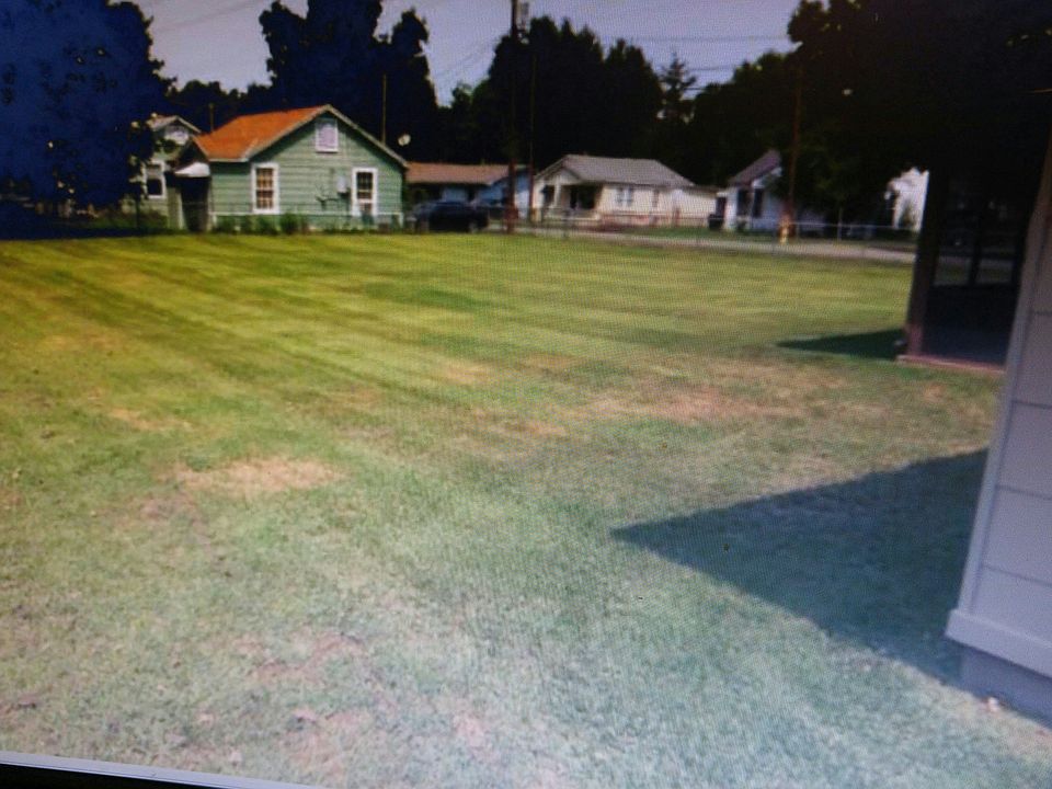 2nd image of 723 Leon St