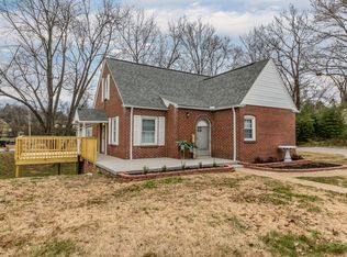 1004 Fowler St, Clinton, TN 37716