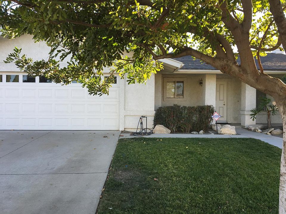 1st image of 1444 N Barranca Ave