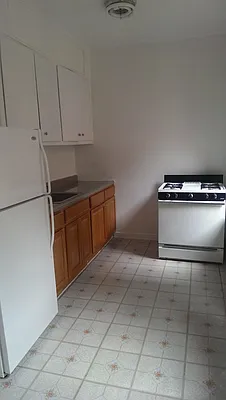 Rented by Giaps Realty Group LLC | media 5