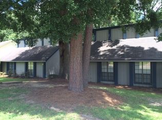 100 Longwood Dr, Clinton, MS 39056