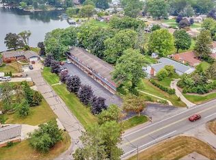 2515 S Commerce Rd APT 16, Walled Lake, MI 48390