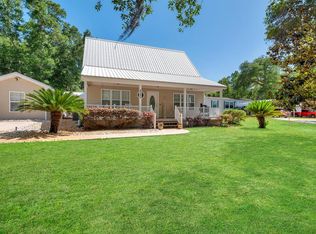 1614 Wildwood Dr NE, Steinhatchee, FL 32359