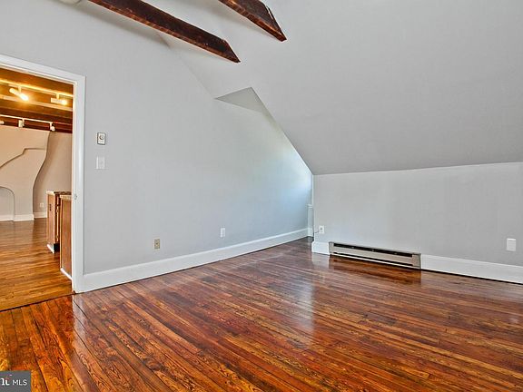 5th image of 308 N Market St #3-1