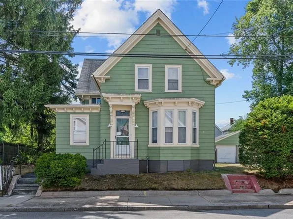 246 Smith St, Cranston, RI 02905