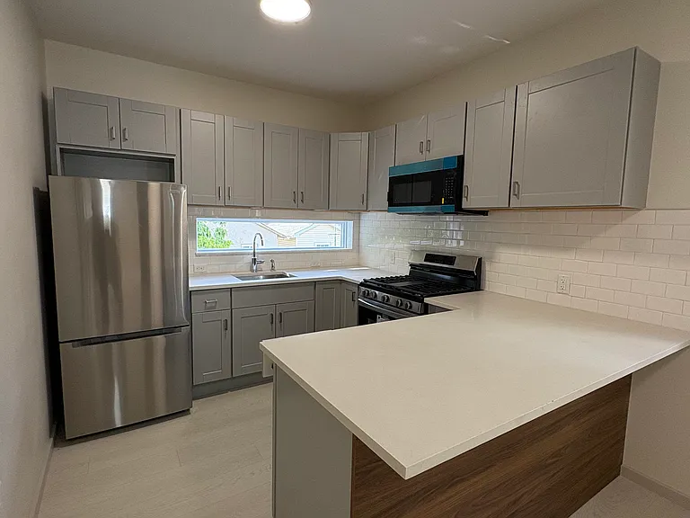 317 Davis Ave #2 — Photo 7