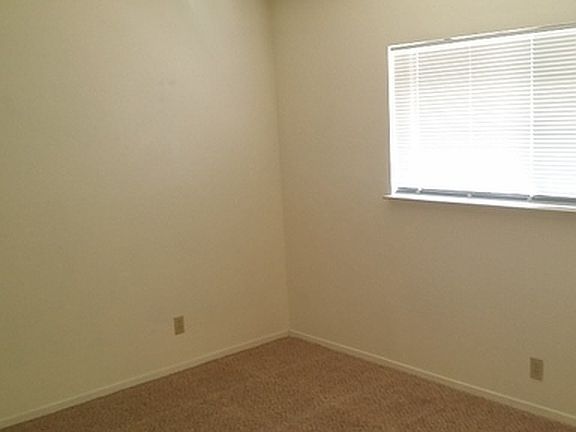 2nd image of 4141 Gannet Cir Apt. 400