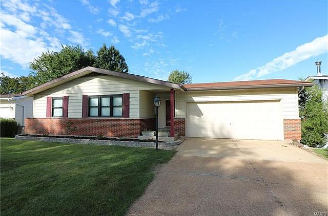 2nd image of 5549 Valleyside Ln