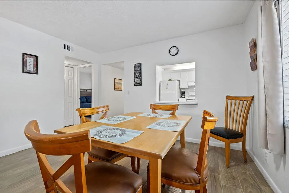 Building Photo - 308 Southwind Ct #1