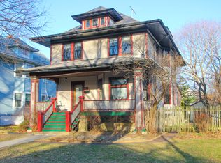 128 S Humphrey Ave, Oak Park, IL 60302