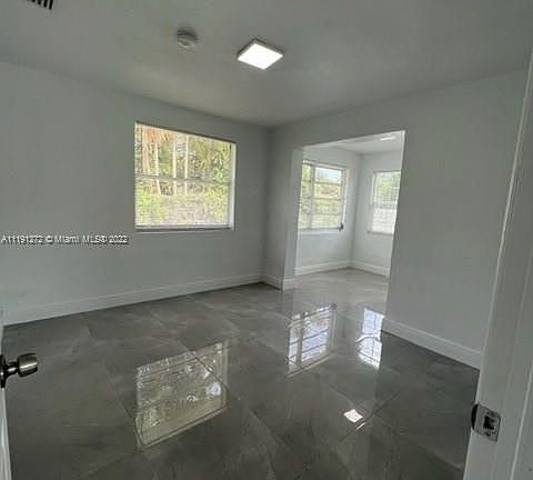 4th image of 1529 NW 50th St #F