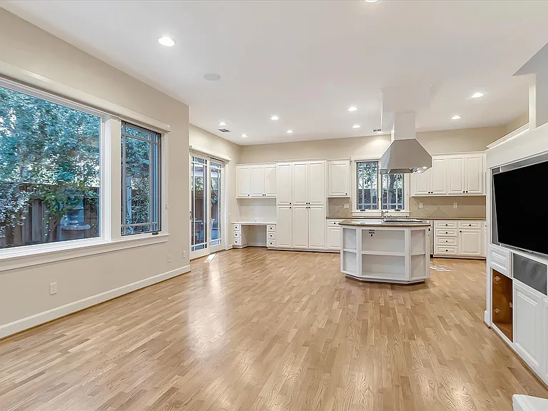 121 Boyer Ln — Photo 20