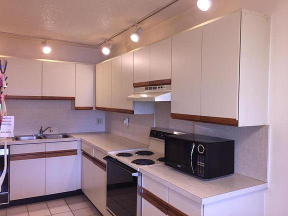 3rd image of 5324 Cedar Lake Dr APT 103