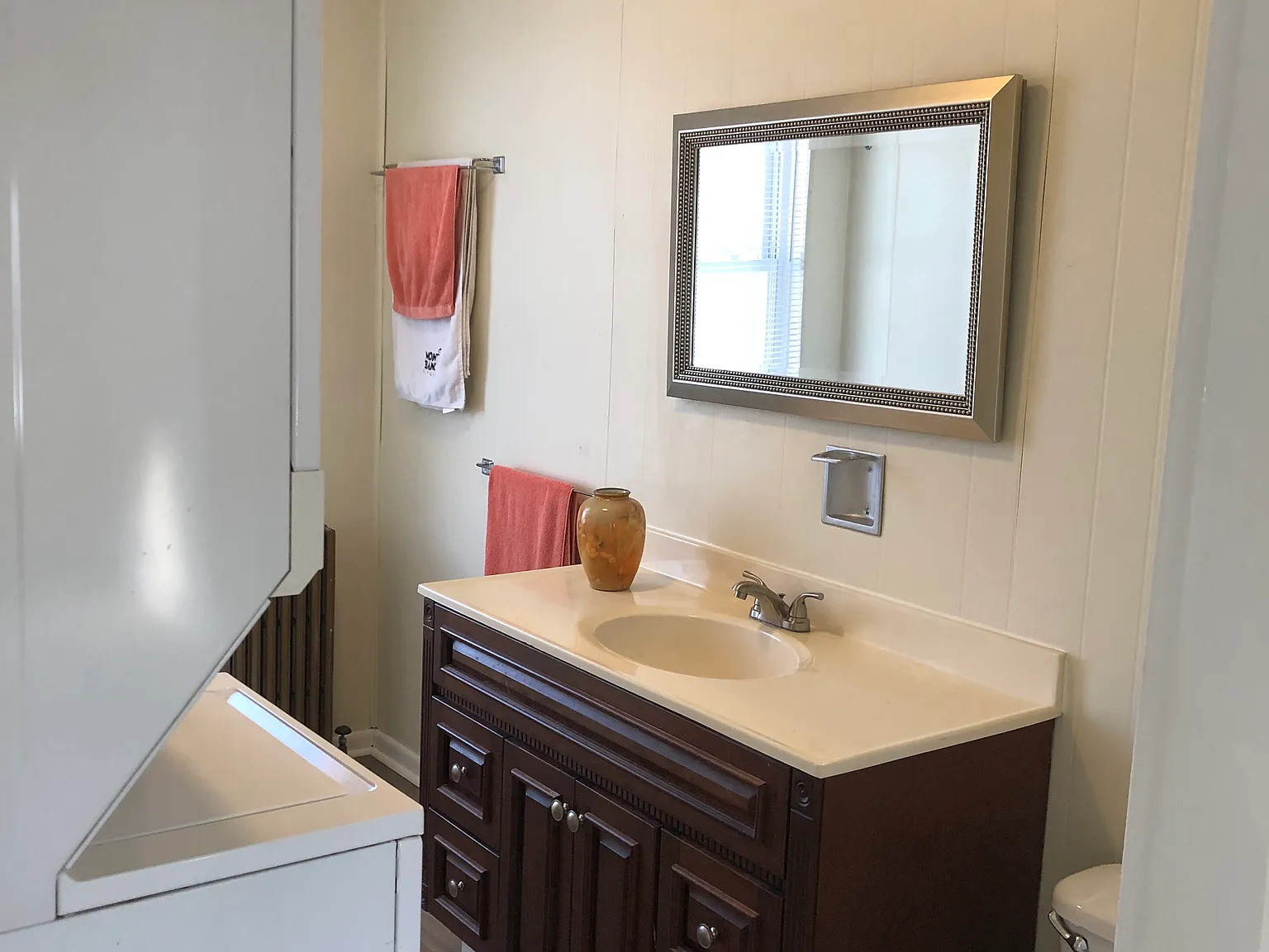 2 bed, 1000 sqft, $1,650 — Photo 3