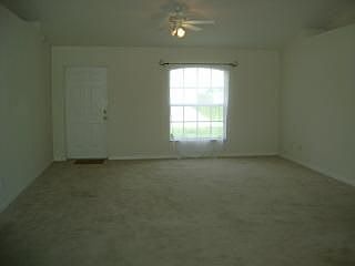 3rd image of 513 SW 26th Ter