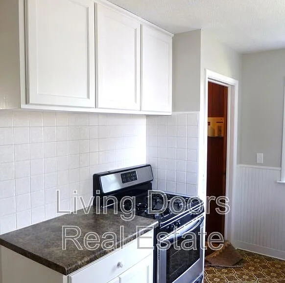 3701 Lewis Ave — Photo 6