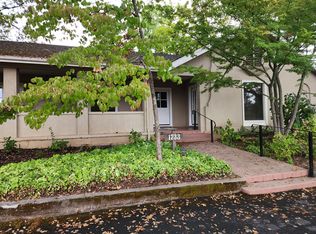 1733 Saint Andrews Ct, Saint Helena, CA 94574