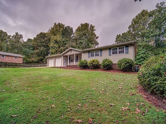2nd image of 3972 Holland Dr