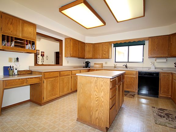 Kitchen with Appliances