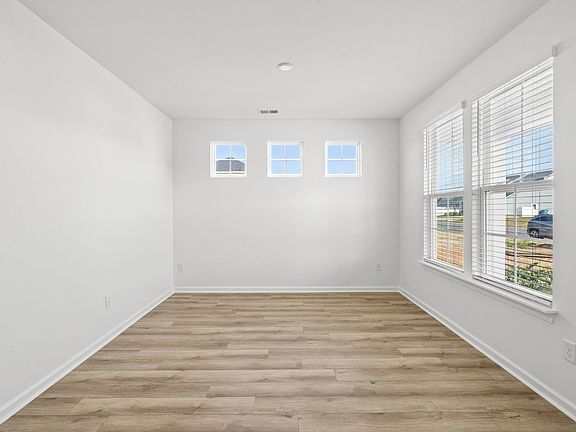 5th image of 231 Letha Dr Lot 19