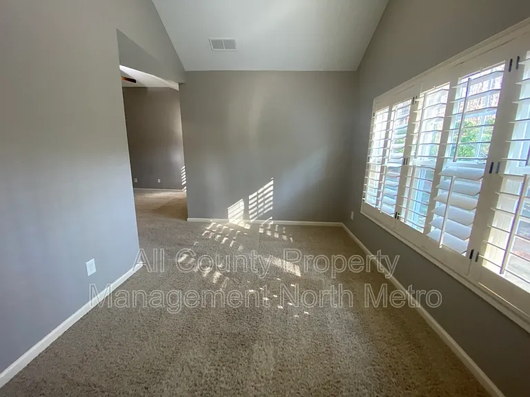 5365 Donehoo Ct — Photo 8