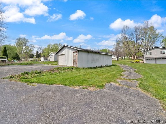 3rd image of 1155 E Smith Circle