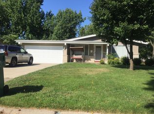 10749 Landseer Dr, Saint Louis, MO 63136