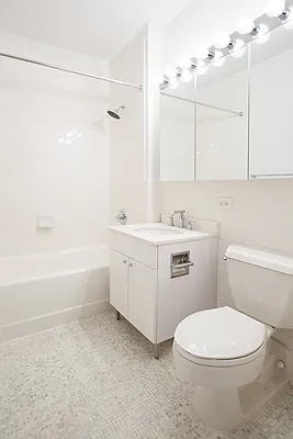 Rented by Nest Seekers International | media 15