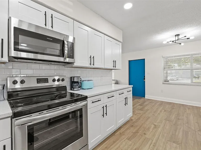 2700 13th St W — Photo 3