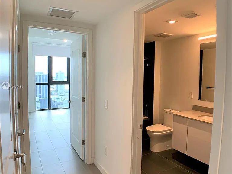 1600 NE 1st Ave #2420 — Photo 10