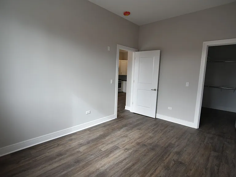 927 W. Irving Park — Photo 42