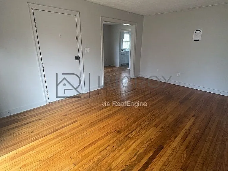 4426 Desoto St — Photo 3