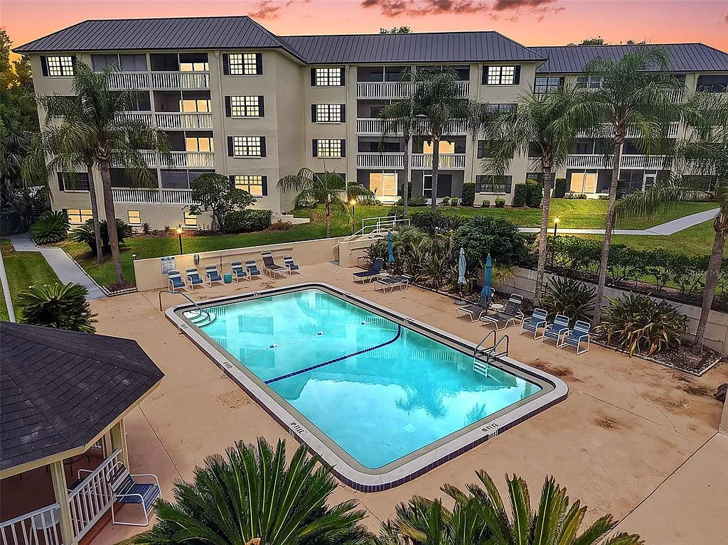 2 bed, 2.0 bath, 1163 sqft, $1,700 — Photo 3