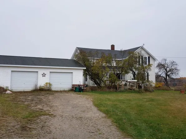 7826 Page Rd, Cheboygan, MI 49721