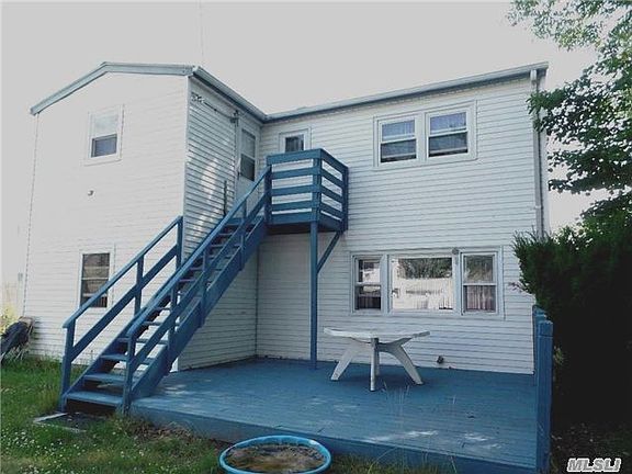 3rd image of 270 Center Ln