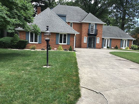 3rd image of 3406 N Vienna Woods Dr