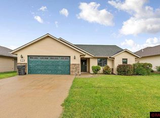 104 Copper Village Cir, Mankato, MN 56001