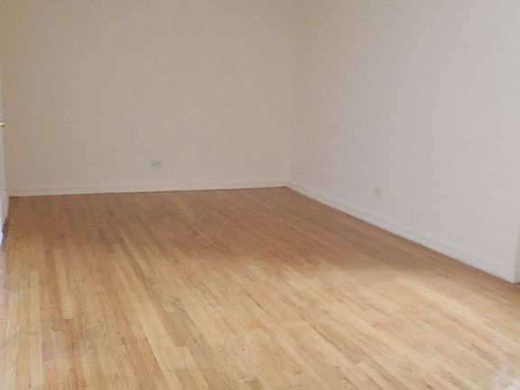 4th image of 3710 76th St APT 5J