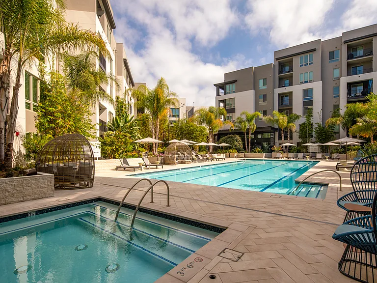 One Paseo Living — Photo 21
