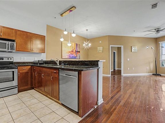 4th image of 870 Mayson Turner Rd #1311