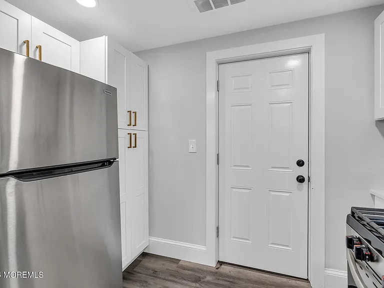 209 Atkins Ave #2 — Photo 6