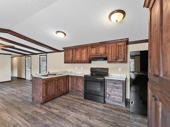 5th image of 21395 New Caney Dr