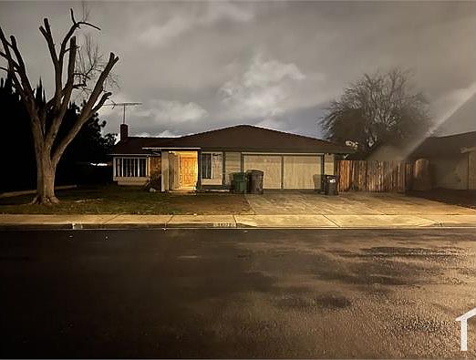 1st image of 24872 Lorna Dr
