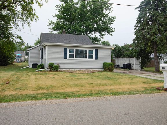 2nd image of 206 W A St