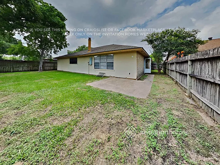2818 Mayflower Landing Ct — Photo 12