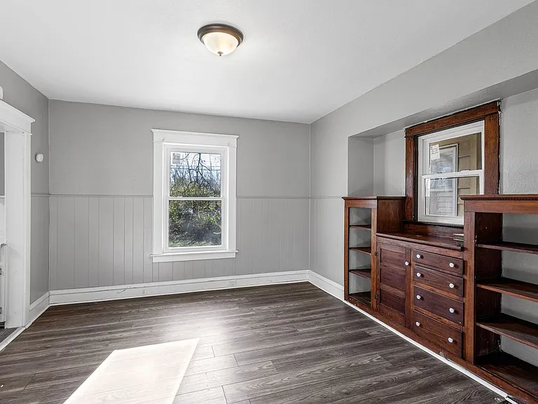 1573 Jermain Dr — Photo 5