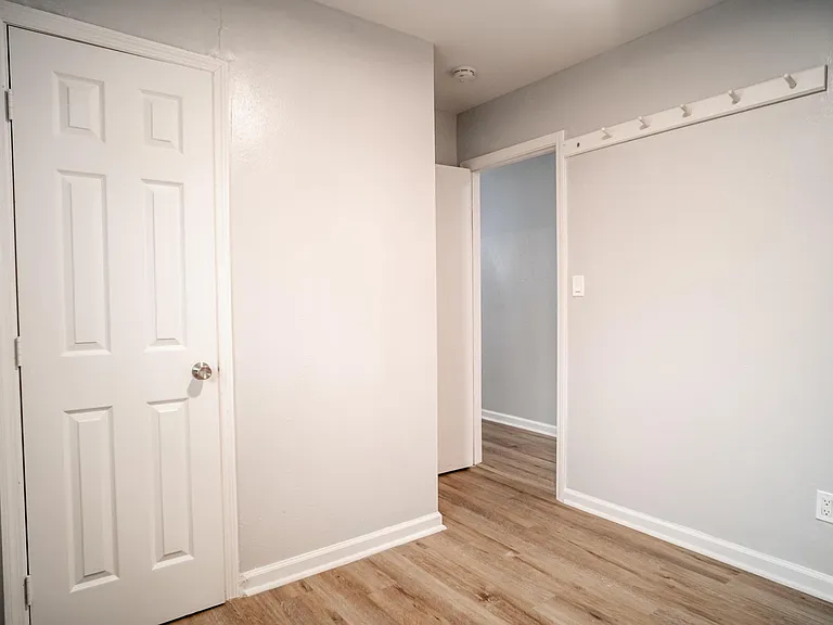 3825 Crane Dr NE — Photo 13