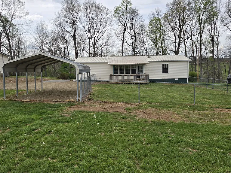 Davy Crockett Rd — Photo 37