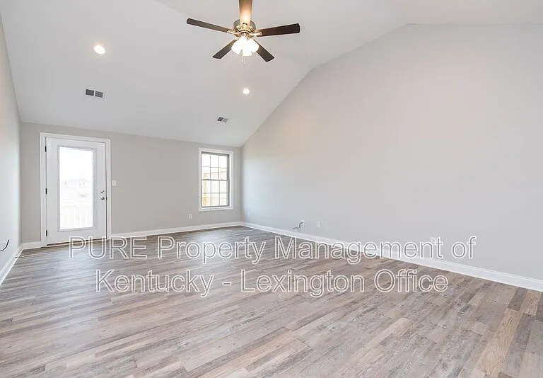 723 Leeward Ct — Photo 7